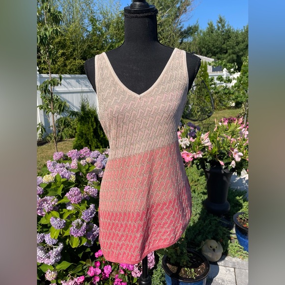 White House Black Market Geometric Coral Fade & Gold Metallic Tank Top Size XS - Picture 3 of 11